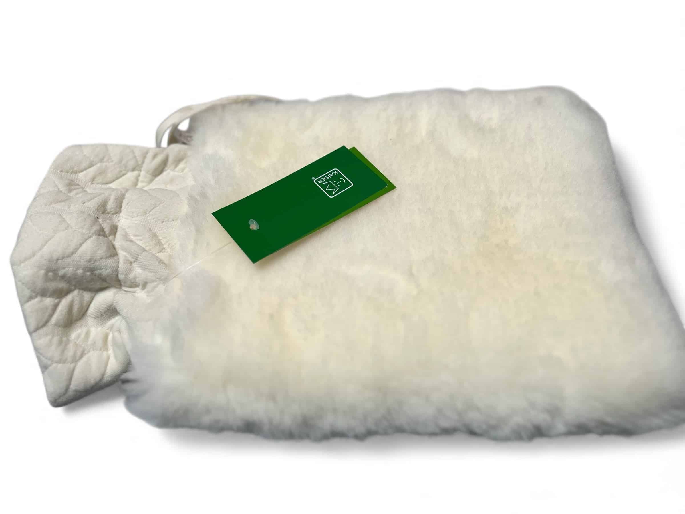 Blød og vamset varmedunk i ægte lyst lammeskind - 2 liter. Den perfekte julegave!